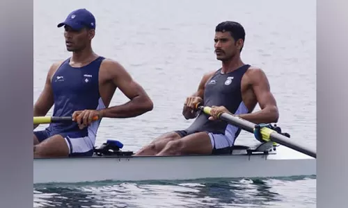 ஆசிய விளையாட்டு போட்டி -  துடுப்பு படகு போட்டியில் 3 பதக்கம் வென்றது இந்திய அணி