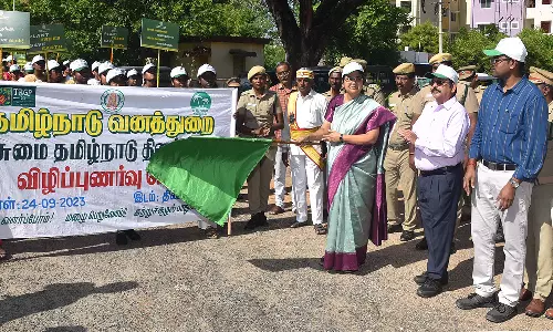 பசுமை தமிழ்நாடு தினத்தையொட்டி திண்டுக்கல்லில் மாணவர்கள் பங்கேற்ற விழிப்புணர்வு பேரணி