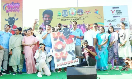 மதுரையில் ஹாப்பி ஸ்டீரிட் கொண்டாட்டம்