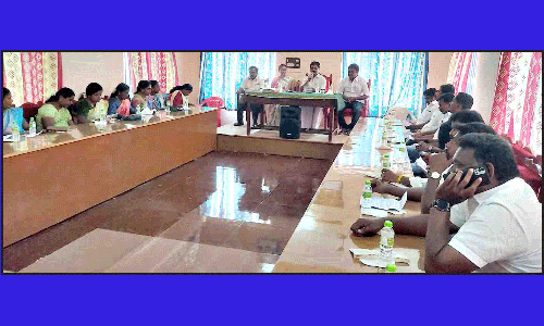 குறைகளை தீர்க்க அலுவலர்கள் ஒத்துழைப்பு அளிப்பதில்லை- கவுன்சிலர்கள்