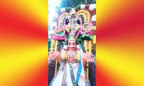 புரட்டாசி மாத கருடசேவை