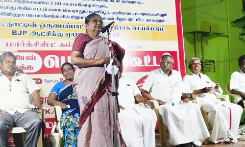 ஊழல் வழக்கில் சிக்கிய அ.தி.மு.க. முன்னாள்  அமைச்சர்கள் சுதந்திரமாக திரிகிறார்கள்- முன்னாள் எம்.எல்.ஏ. குற்றச்சாட்டு