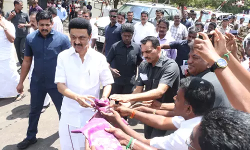 கோவைக்கு வருகை வந்த முதல்-அமைச்சர் மு.க.ஸ்டாலினுக்கு உற்சாக வரவேற்பு