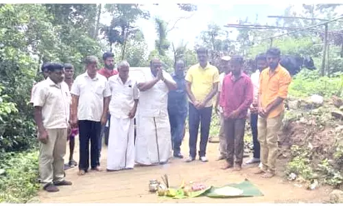 கொணவக்கரை ஊராட்சியில் சாலை அமைக்கும் பணி