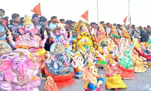 குமரி மாவட்டத்தில் 3-வது நாளாக விநாயகர் சிலைகள் கடலில் கரைப்பு