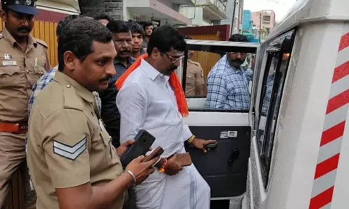 அமைச்சர் உதயநிதி குறித்து அவதூறாக பேசியதாக வேலூர் இந்து முன்னணி கோட்டத் தலைவர் கைது