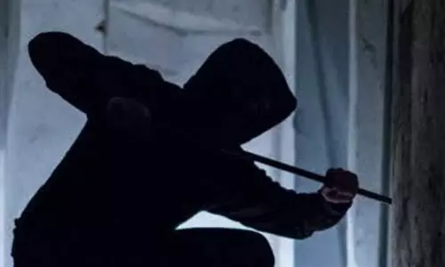 அரியலூர் பேன்சி கடையில் திருட்டு