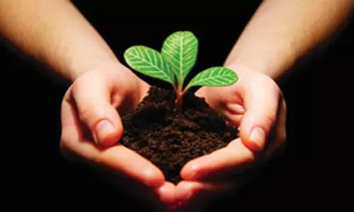 மரம் வளர்ப்பு குறித்த விழிப்புணர்வு ஊர்வலம்