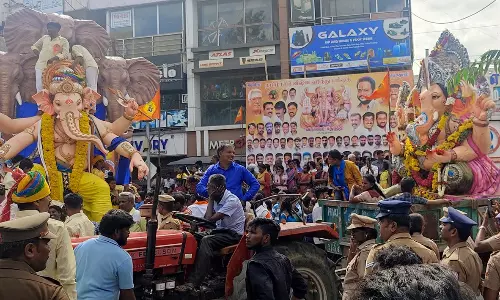 ஓசூரில் விநாயகர் சிலைகள் ஊர்வலம்