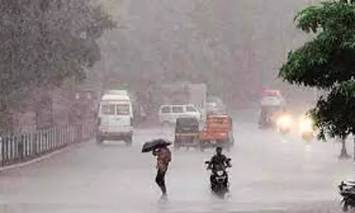 வேலாயுதம்பாளையம் பகுதிகளில் திடீர் கனமழை