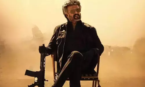 ஜெயிலர் 50-வது நாள் கொண்டாட்டம்.. குலுக்கல் முறையில் பரிசு வழங்கிய ரசிகர்கள்