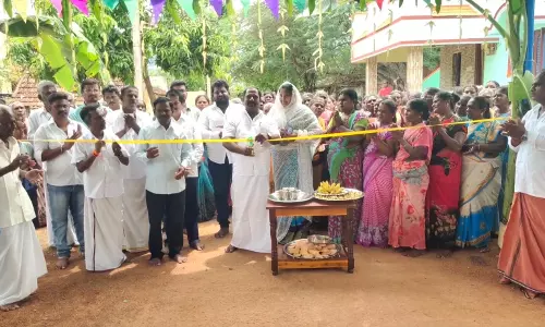 இந்து கோவிலுக்கு நிழற்குடை அமைத்த இஸ்லாமிய ஊராட்சி மன்ற தலைவர்