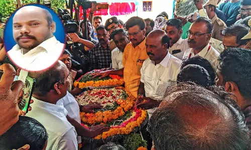 மூளைச்சாவு அடைந்தவர் உடல் உறுப்புகள் தானம்: முதலமைச்சர் உத்தரவுப்படி அரசு மரியாதையுடன் அடக்கம்
