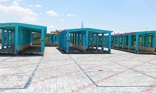 வாரச்சந்தை நடத்த போலீசார் தற்காலிக தடை பொதுமக்கள் பாதிப்பு