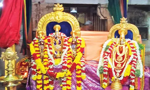 ஆழ்வார்திருநகரி ஆதிநாதர் கோவிலில் திருவோண திருவிழா