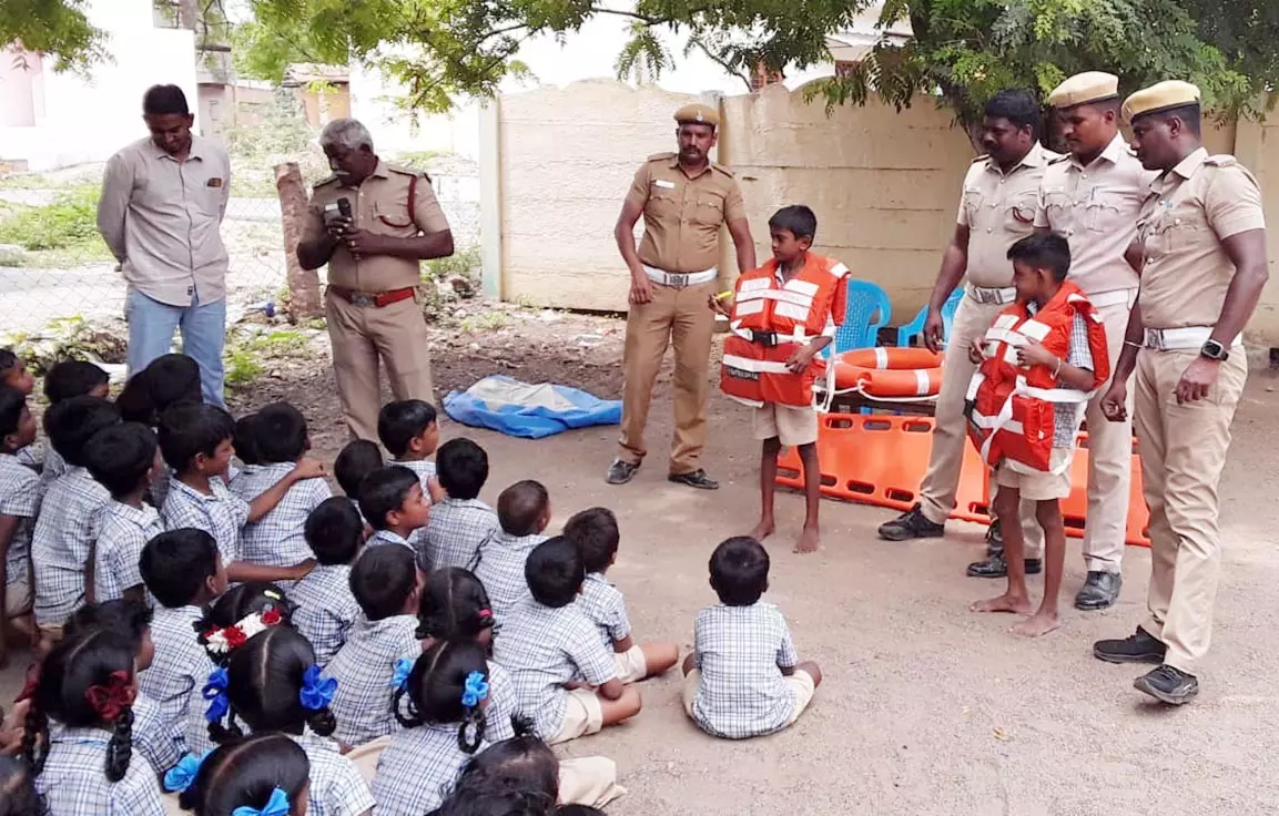 பேரிடர் மேலாண்மை விழிப்புணர்வு நிகழ்ச்சி பேரிடர் மேலாண்மை விழிப்புணர்வு நிகழ்ச்சி