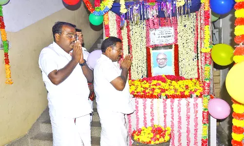 119-வது பிறந்தநாள் விழா - நாகர்கோவிலில் சி.பா. ஆதித்தனார் படத்துக்கு அரசியல் கட்சியினர் மாலை அணிவித்து மரியாதை