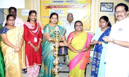 மதுரை பெட்கிராட் சார்பில் 17 வகையான பேக் தயாரிக்க இலவச பயிற்சி