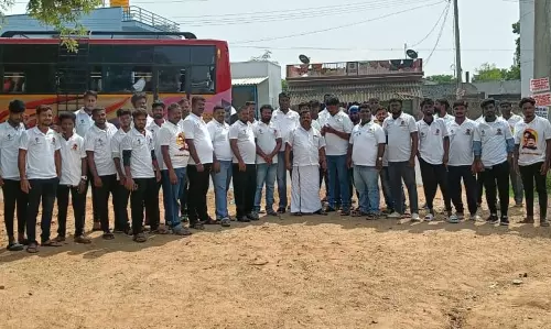 தி.மு.க இளைஞர் அணி செயல் வீரர்கள் கூட்டம்