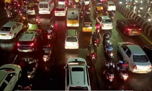 தொடர் விடுமுறை- சென்னை பெருங்களத்தூரில் போக்குவரத்து நெரிசல்