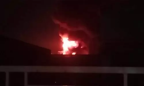 கார் உதிரிபாகம் தயாரிக்கும் தொழிற்சாலையில் தீ விபத்து