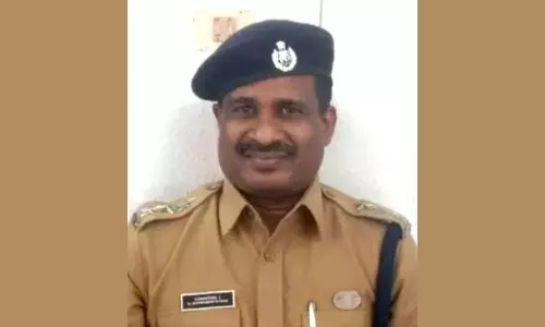 பெண்களிடம் உல்லாசமாக இருந்து நகை பறிப்பு- குற்றவாளிகளுக்கு உதவியாக இருந்த டி.எஸ்.பி. சஸ்பெண்டு