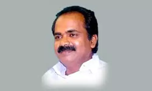 நலத்திட்ட உதவிகளை மாணவர்கள் முறையாக பெற்று முன்னேற்றமடைய வேண்டும்