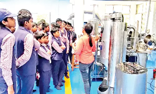 கேரளாவிற்கு பெஸ்ட் சி.பி.எஸ்.இ. பள்ளி மாணவர்கள் கல்வி சுற்றுலா