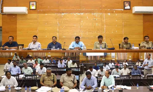 சாலை பாதுகாப்பு விதிமுறைகளை அனைவரும் கடைப்பிடிக்க வேண்டும் - கலெக்டர் அறிவுறுத்தல்