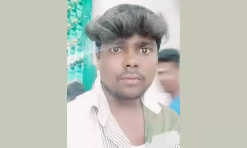 விசாரணைக்கு அழைத்து சென்றபோது போலீசாரிடம் இருந்து தப்பி ஓடிய வாலிபர்- பஸ் மோதி பலி