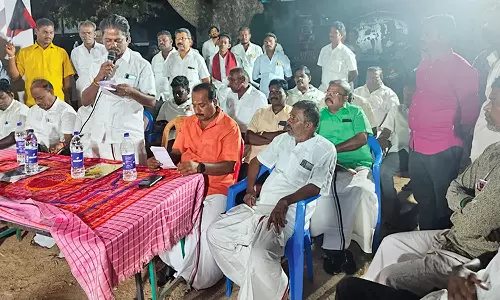 மானூர் கிழக்கு ஒன்றிய தி.மு.க. சார்பில் தெருமுனை பிரசார கூட்டம்