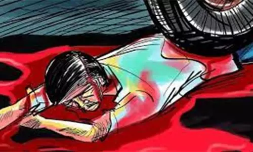 பஸ் மோதி வாலிபர் பலி