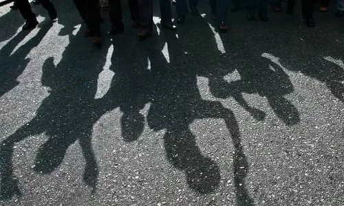 கேரளாவில் அரசு அலுவலகம் மீது மாவோயிஸ்டுகள் தாக்குதல்: நீலகிரி மாவட்ட எல்லைகளில் போலீசார் தீவிர கண்காணிப்பு