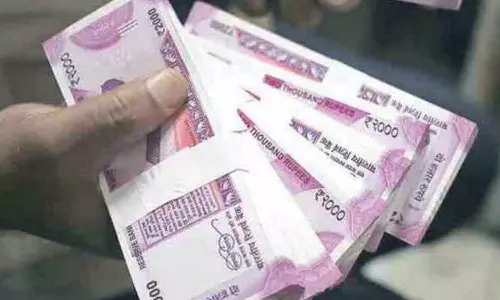 பஸ் திருடனை காட்டி கொடுத்தால் ரூ.10 லட்சம் பரிசு- ஆந்திர போலீசார் அறிவிப்பால் பரபரப்பு