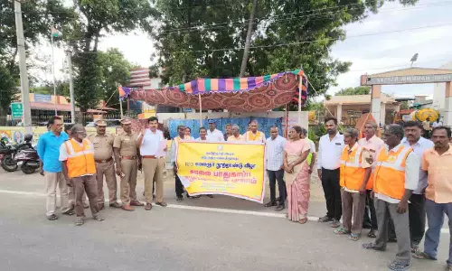 சாலை பாதுகாப்பு விழிப்புணர்வு முகாம்