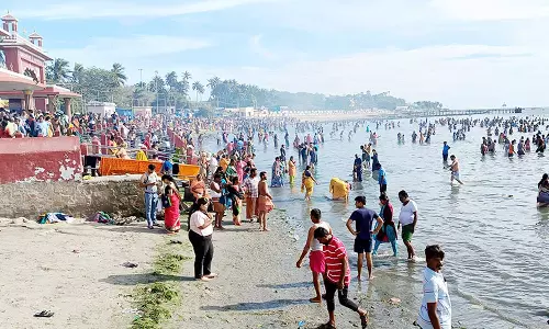 தொடர் விடுமுறையையொட்டி ராமேசுவரத்தில் குவிந்த பக்தர்கள்
