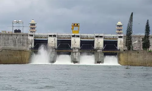கர்நாடக அணைகளில் இருந்து காவிரி ஆற்றில் தண்ணீர் திறப்பு வினாடிக்கு 3176 கனஅடியாக குறைப்பு