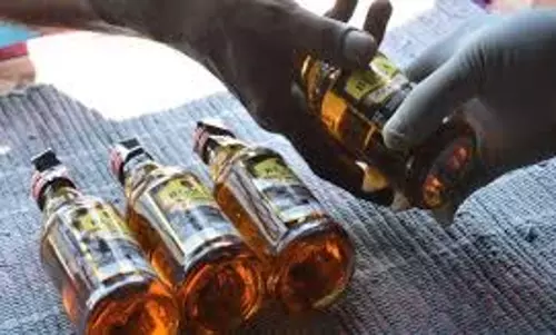 மது விற்பனை செய்த 3 பேர் கைது