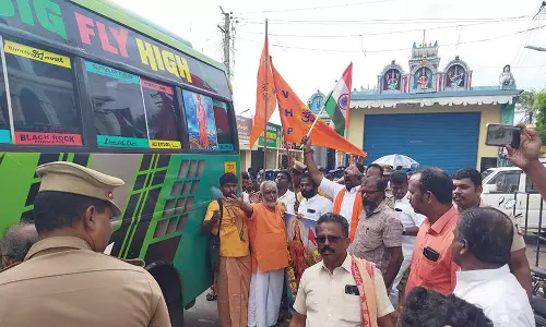 கன்னியாகுமரியில் தடையை மீறி பாரத மாதா படத்துக்கு மாலை; விசுவ இந்து பரிசத் நிர்வாகிகள் கைது