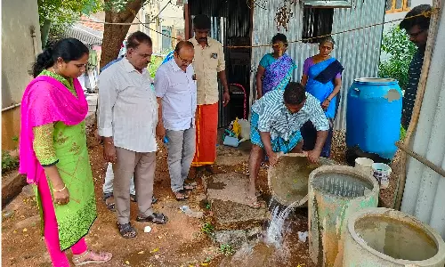 திண்டுக்கல்லில் வீடு வீடாக சென்று டெங்கு தடுப்பு நடவடிக்கை