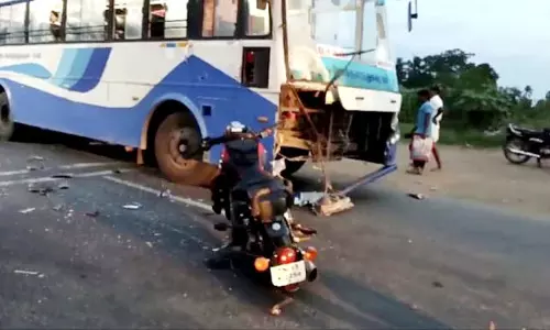 கள்ளக்குறிச்சியில்அரசு பஸ் மோதி கல்லூரி மாணவர் பலி