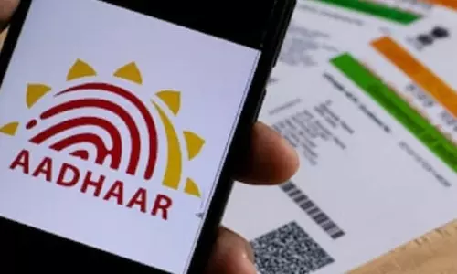 பள்ளிகள் திறக்கப்படும் முதல் நாளிலேயே மாணவர்களுக்கு ஆதாா் பதிவு முகாம்- பள்ளிக்கல்வித்துறை அறிவிப்பு