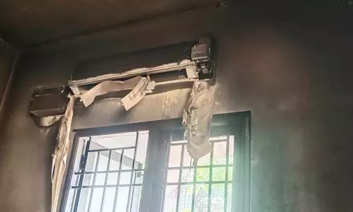 ஏ.சி. பெட்டி வெடித்து சிதறி தாய்-மகள் மூச்சுத் திணறி பலி