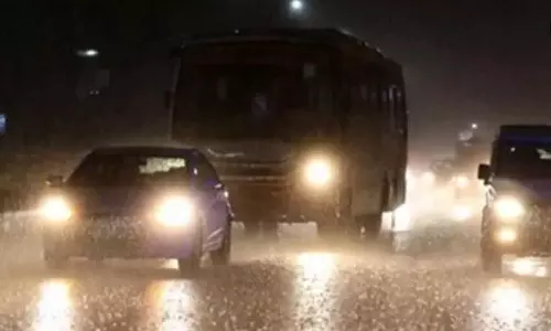 சென்னையில் பல்வேறு பகுதிகளில் பரவலாக மழை