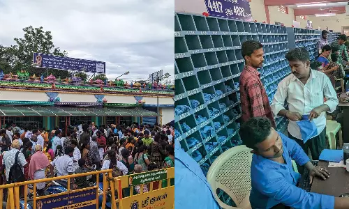 பழனியில் சாமி தரிசனத்திற்கு அலைமோதிய பக்தர்கள் கூட்டம்- செல்போனுக்கு இன்று முதல் தடை