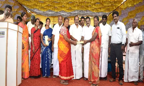 பொருளூரில் 1189 பயனாளிகளுக்கு நலத்திட்ட உதவிகள்