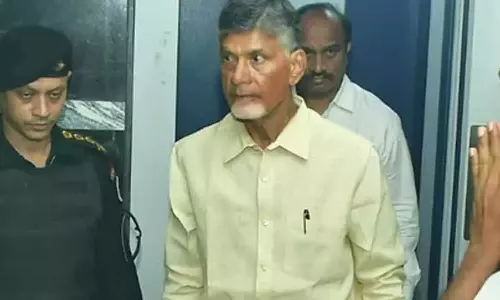 கைது செய்யப்பட்டதை கண்டித்து நாளை சந்திரபாபு நாயுடு, தெலுங்கு தேச கட்சியினர் உண்ணாவிரதம் அறிவிப்பு