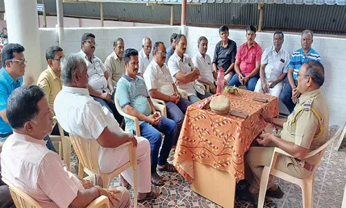 வர்த்தக நிறுவனங்களில் நவீன கேமிரா பொருத்த வேண்டும்