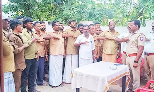 ஆட்டோ ஓட்டுனர்களுக்கு விழிப்புணர்வு நிகழ்ச்சி