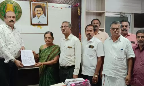 தாமலேரிப்பட்டி தெண்பண்ணையாற்றில் இருந்துஏரிகளில் நீர் நிரப்பக்கோரி ஆர்.டி.ஓ.,விடம்  கோரிக்கை மனு